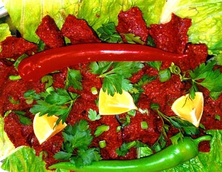 Çiğ Köfte Salatası