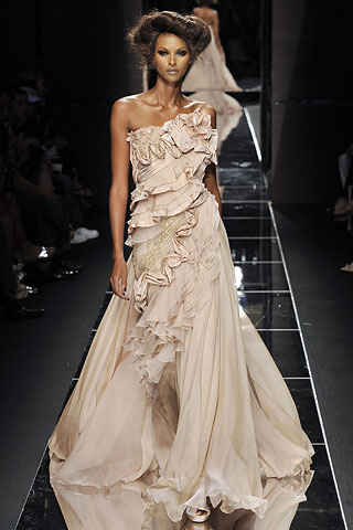 kabartmalı elbise modeli