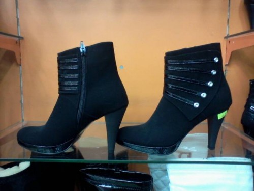 siyah yarım bot blank