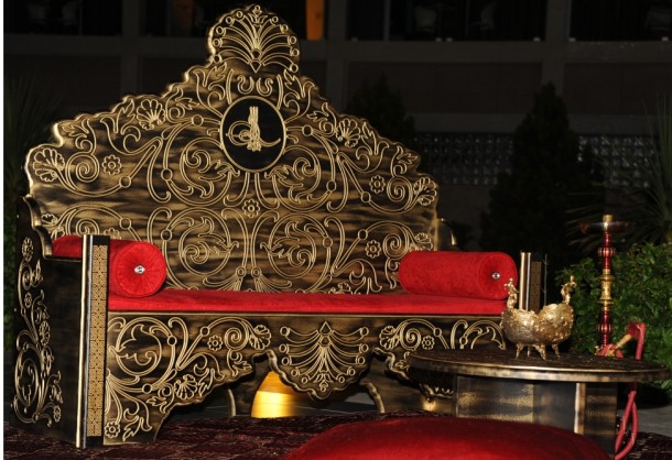 Rüyada Tahttan Feragat Ettiğini Görmek