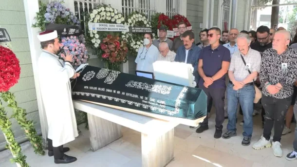 Sanatçı Tanju Tuncel son yolculuğuna uğurlandı! “Böyle bir ölümü hak etmedi”
